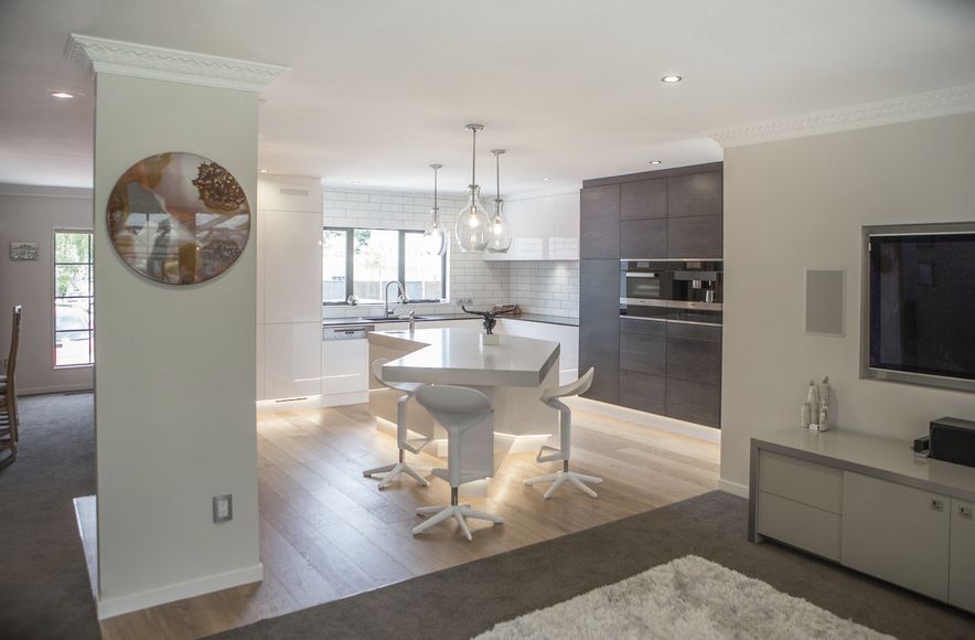 Kitchen Design - High Gloss and High-Tech