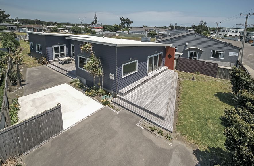 Homely Himatangi Getaway