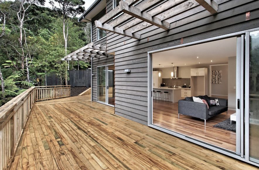 Huia Rd, Titirangi