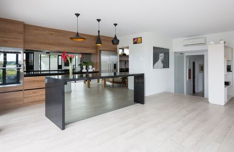 Smokey Mirror Kitchen
