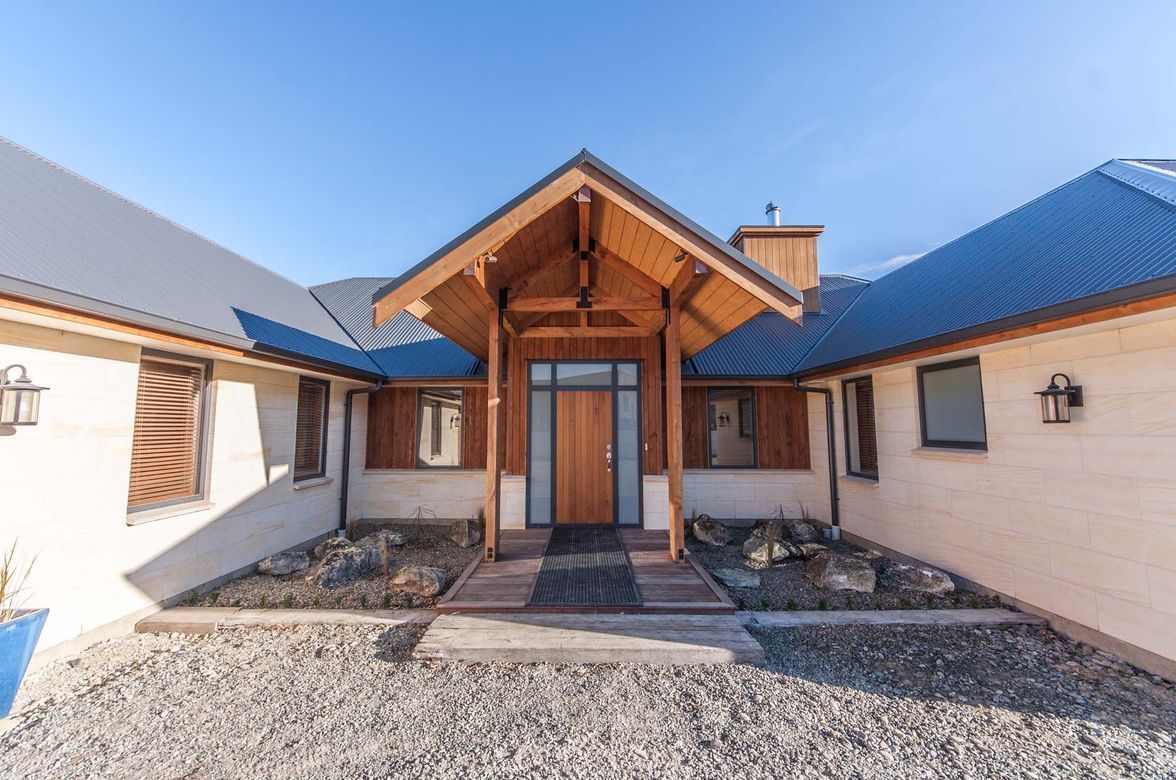 Kakanuis House