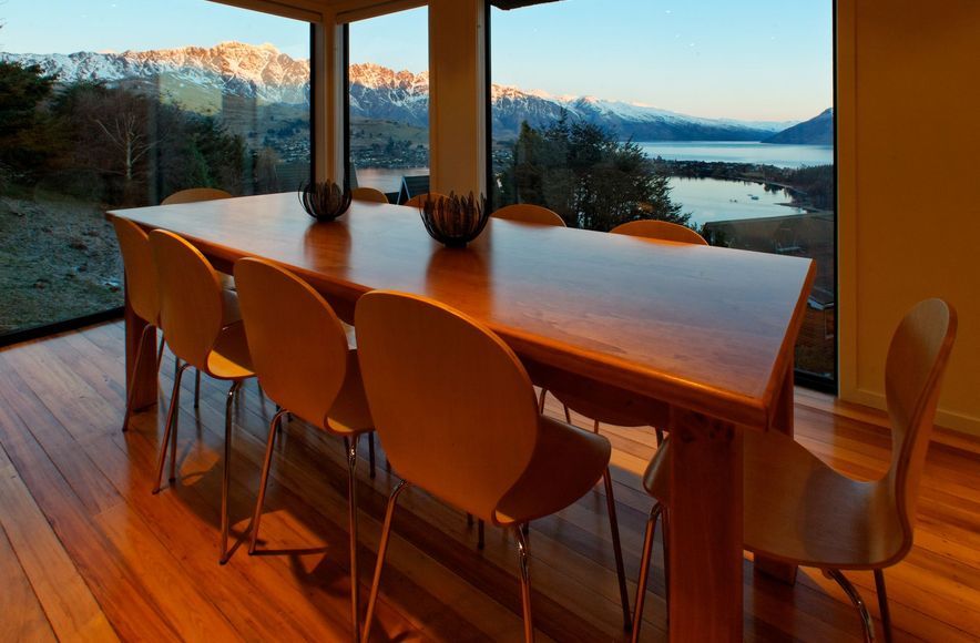 Lake View House