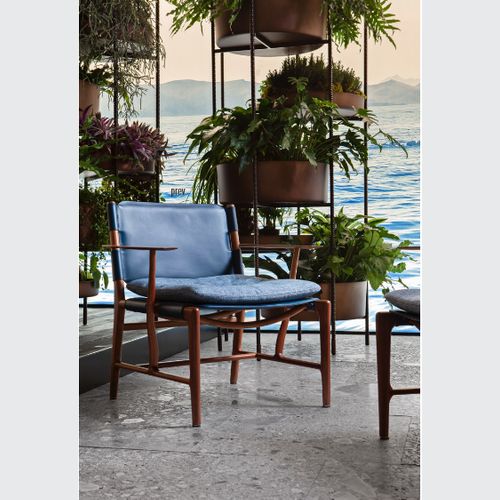 Levante Chair With Arms By Exteta
