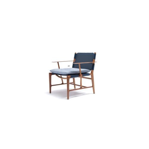 Levante Chair With Arms By Exteta