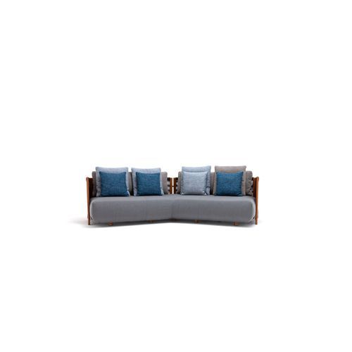 Levante Sofa by Exteta