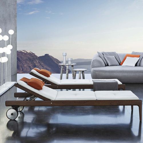 Levante Sun Lounger by Exteta