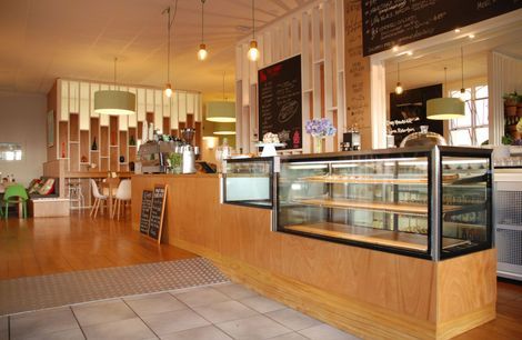 Little Black Bird Cafe