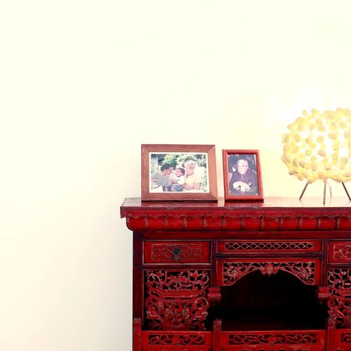 LITTLE CHRYSALIS Table Lamp by Ango