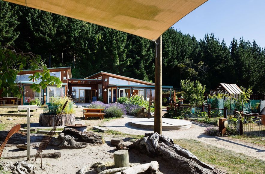 Little Earth Montessori
