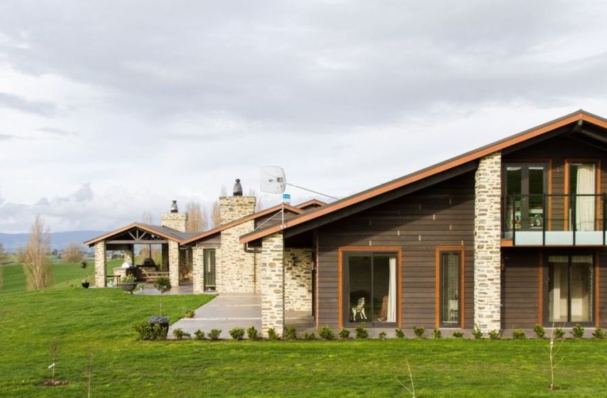 Western Red Cedar Weatherboards - Lodge 148