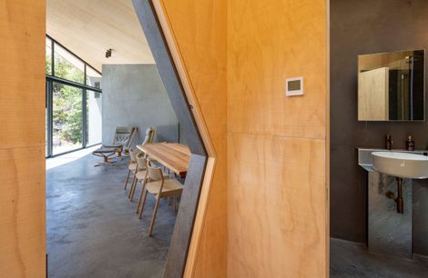 Bivvy House | Vaughn McQuarrie Architect