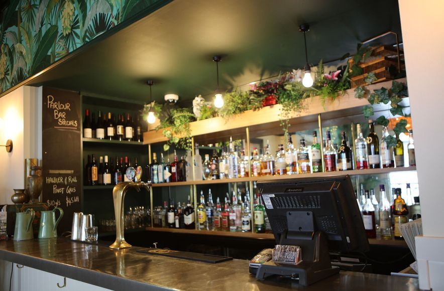 Madam Woo Parlour Bar – Queenstown