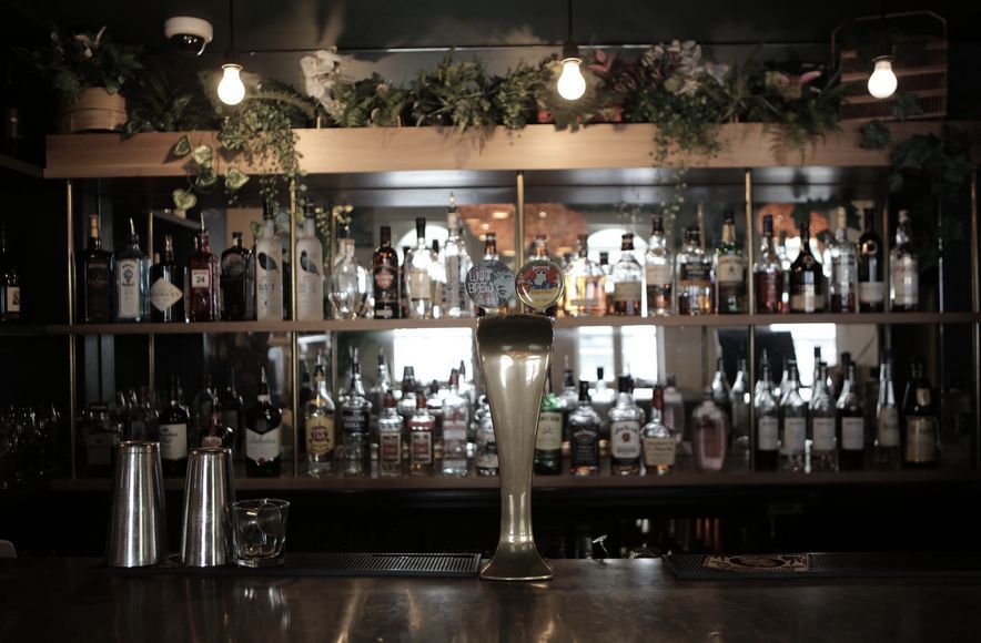 Madam Woo Parlour Bar – Queenstown