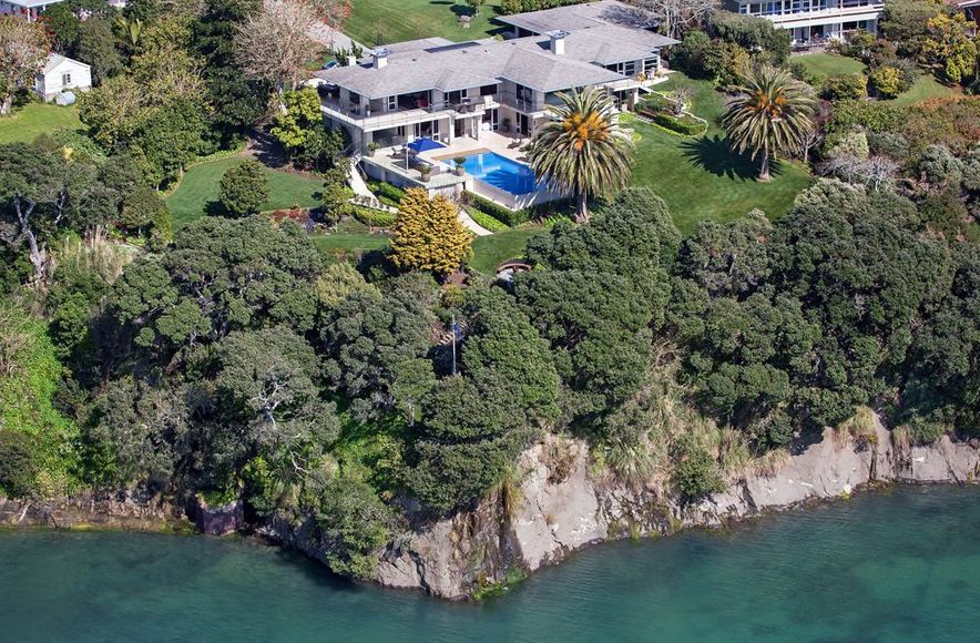 Mellons Bay Home & Landscape