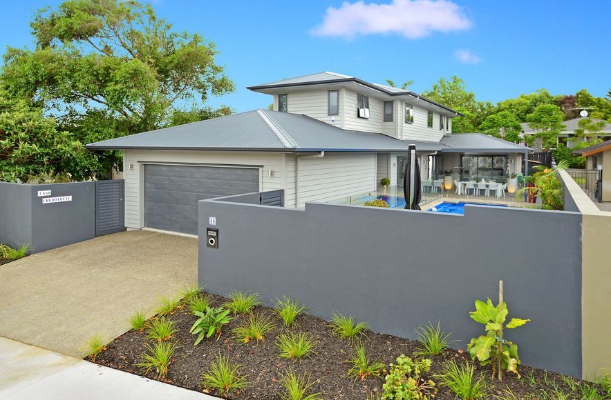 Modern New Build - West Harbour