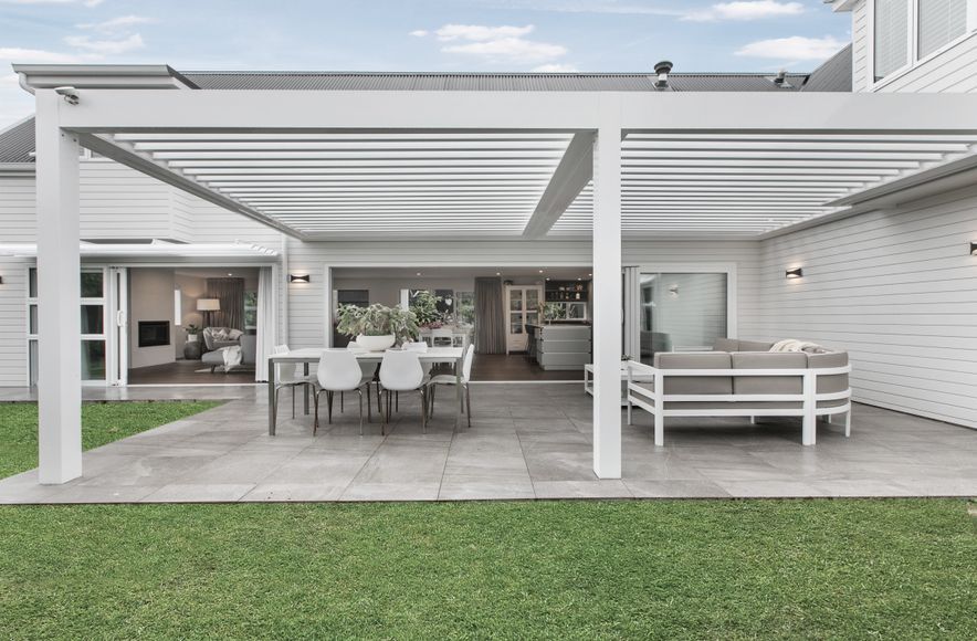 Narrow Neck Residence