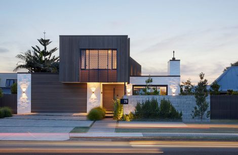 Oceanbeach Road House: a private oasis