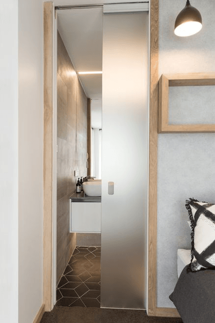 Pattern & Privacy Glass