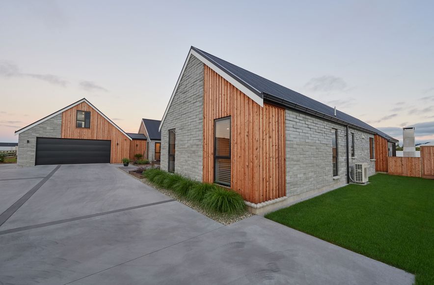 Pod and Link House