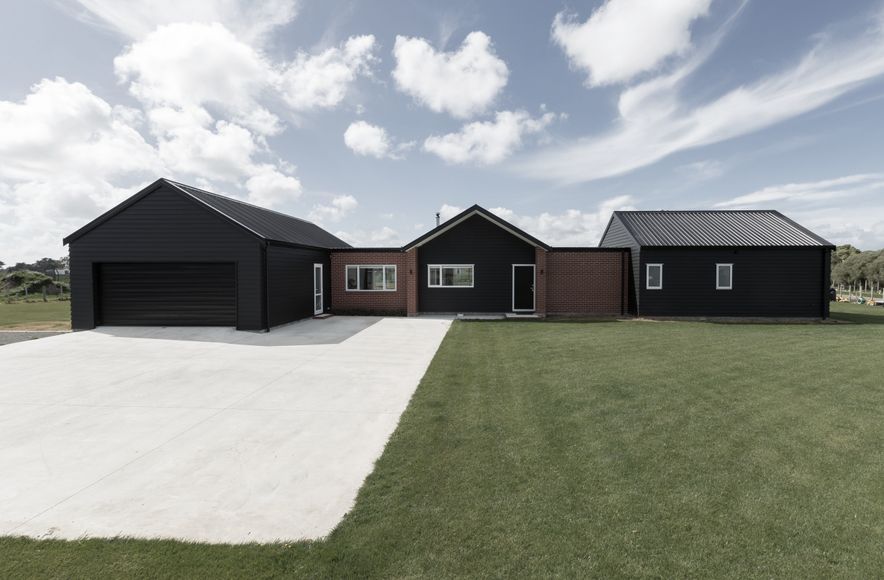 Red Brick & Linea Home