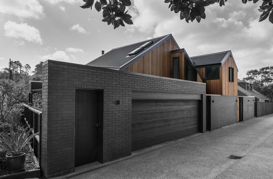 Shore Road Residence