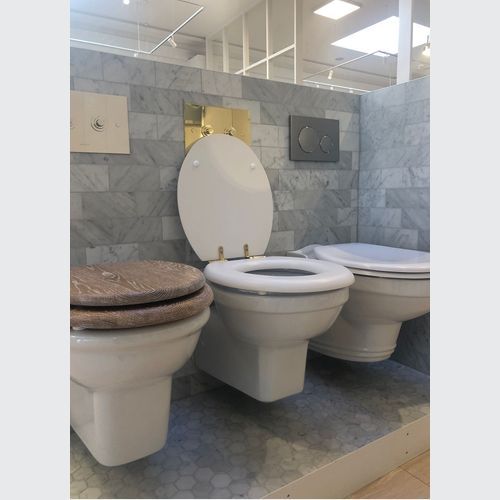 Soho wall hung toilet and bidet