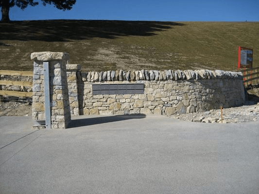 Stone Pillars & Drive Way Entrances