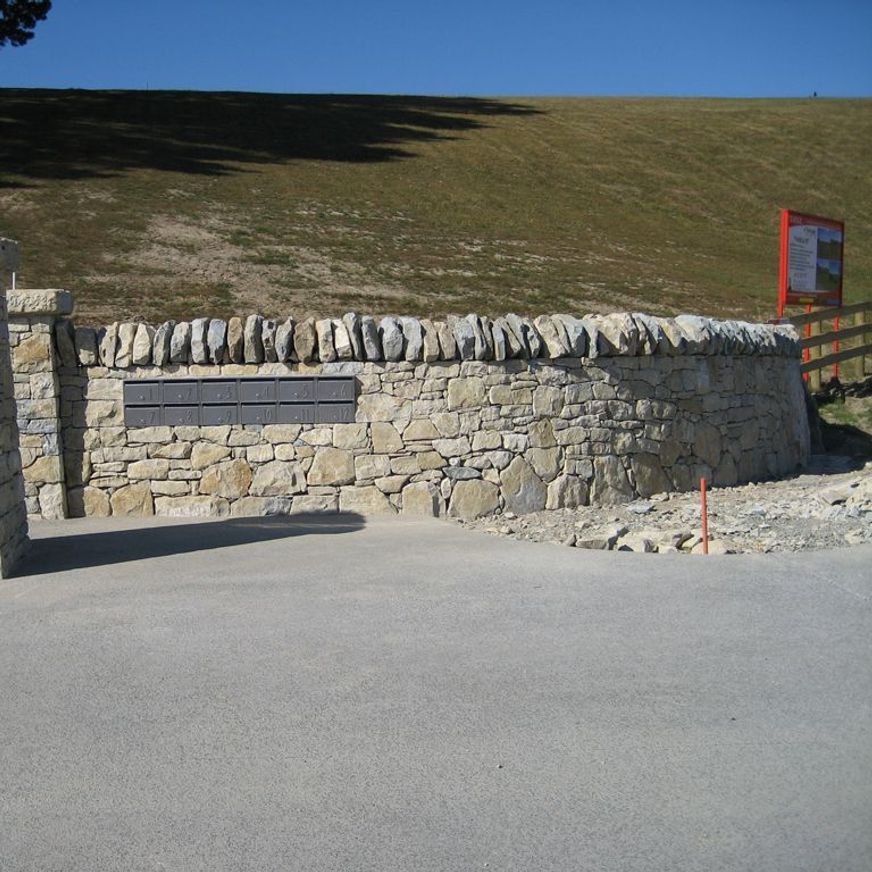 Stone Pillars & Drive Way Entrances