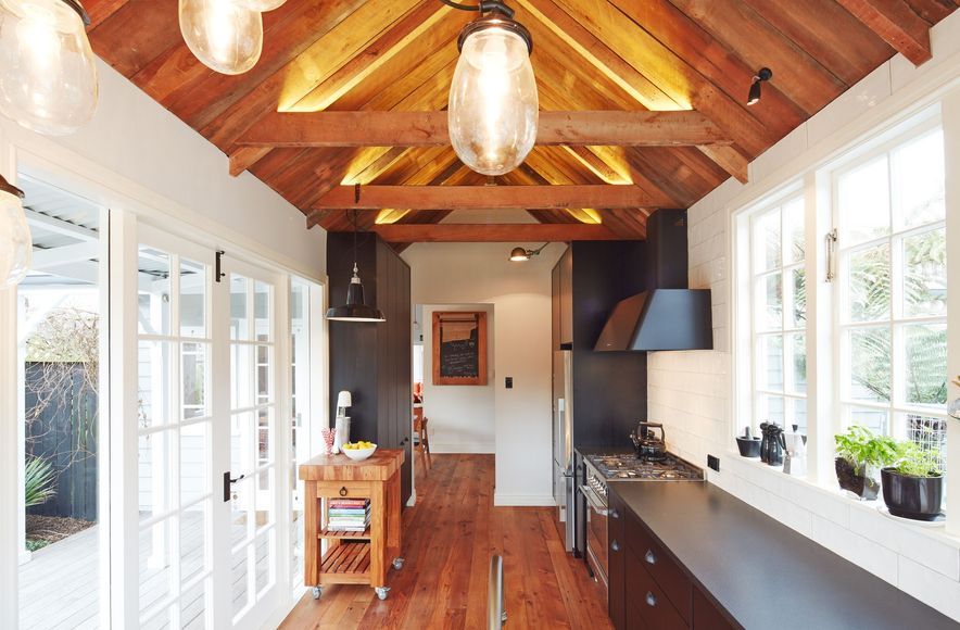 AWARD WINNING Sumner Kitchen