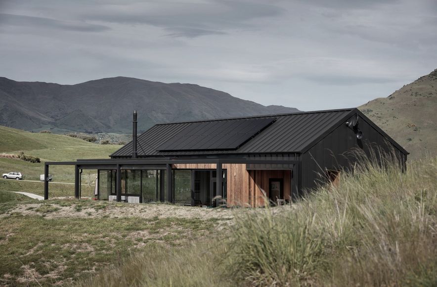 Threepwood Residence