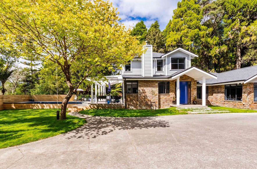 Titirangi Retreat - Renovation
