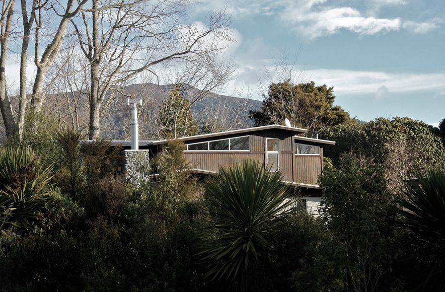 Turangi River House