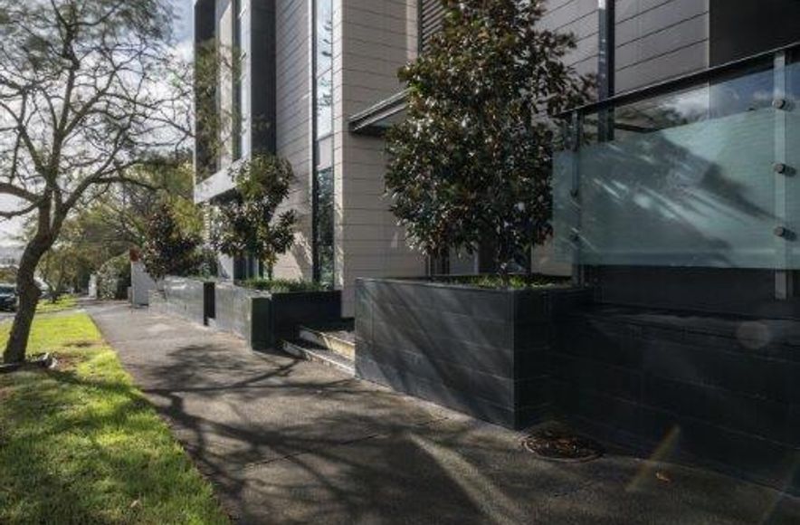 Vert Apartments