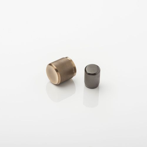 Joseph Giles Volume Knurled Cabinet Pull
