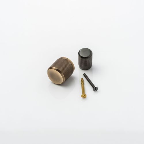 Joseph Giles Volume Knurled Cabinet Pull