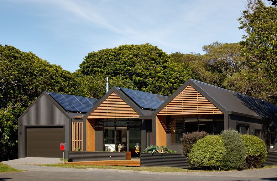 Two homes under one roof: Waikanae House