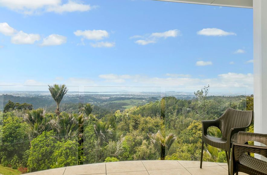 Waitakere Hotel