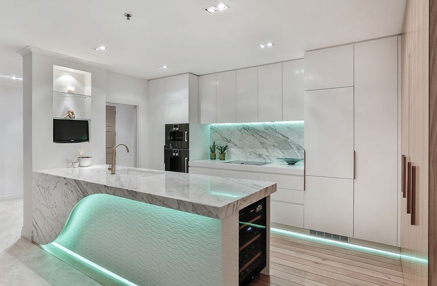 Waterfront Apartment Kitchen