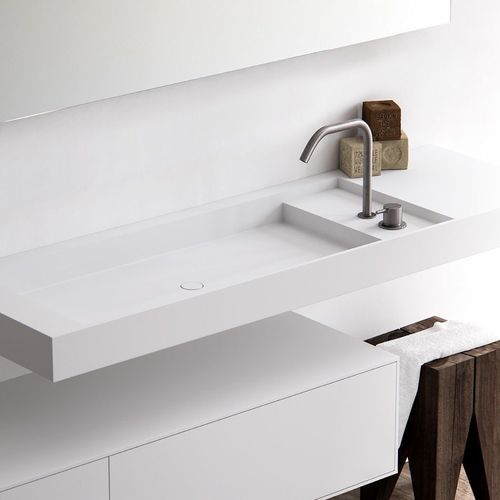 Hi Mac | Acrylic Benchtop