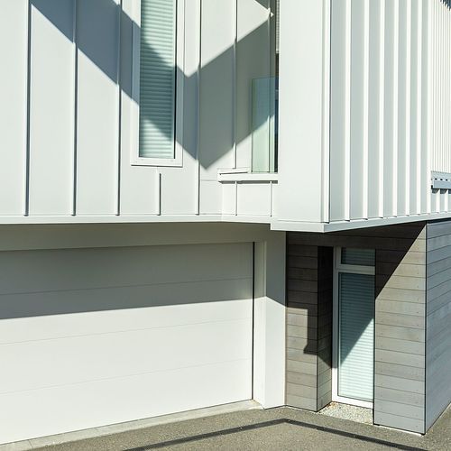 EuroSeam: Standing Angle Seam Tray Roofing and Cladding