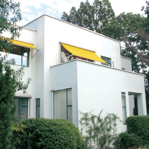 Bannette™ Drop Arm Awning