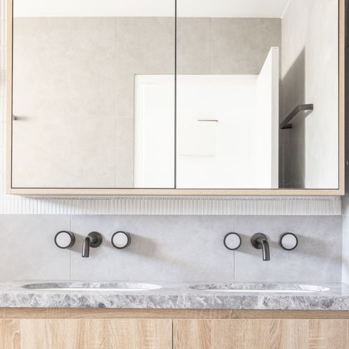 Pixi Tile Insert - Assembly Taps