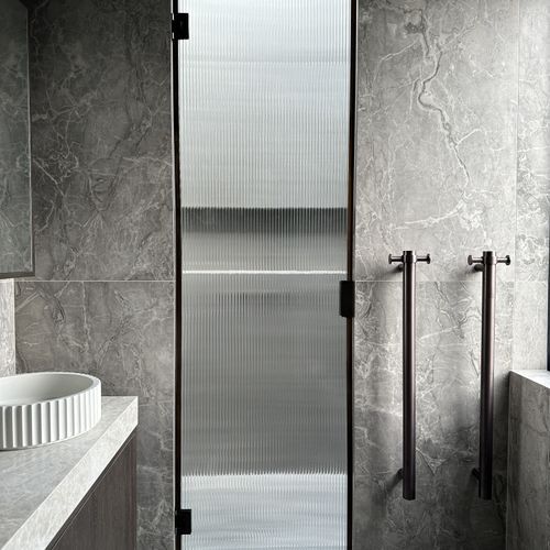 Reeded Shower