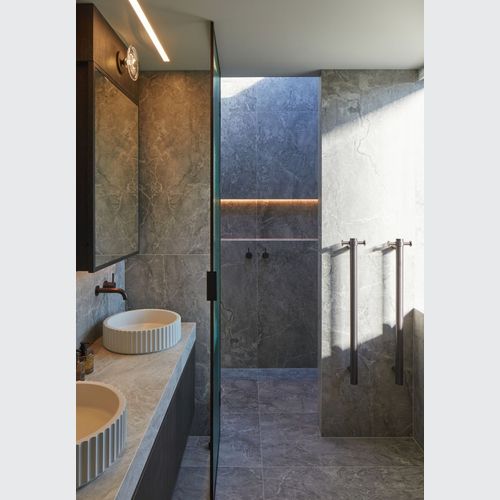 Reeded Shower