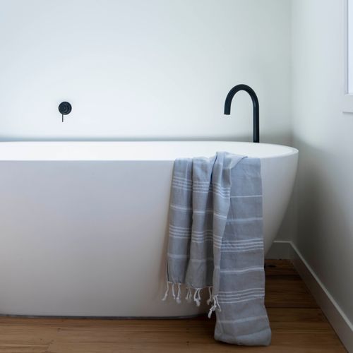 Luna Bath Filler Free Standing Spout