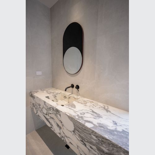 BATHROOM INTEGRATED VANITY