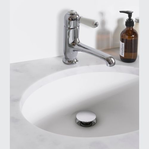 English Classic Floorstanding Vanity, 4 Drawers
