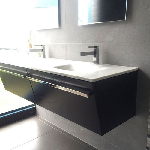 Taglio Vanity by Casa Italiana