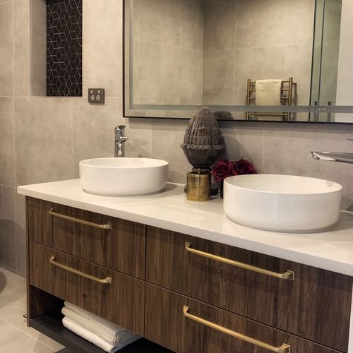 BATHROOM WALL HUNG VANITY 4 DRAWERS