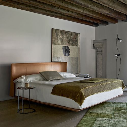 Alys | Bed